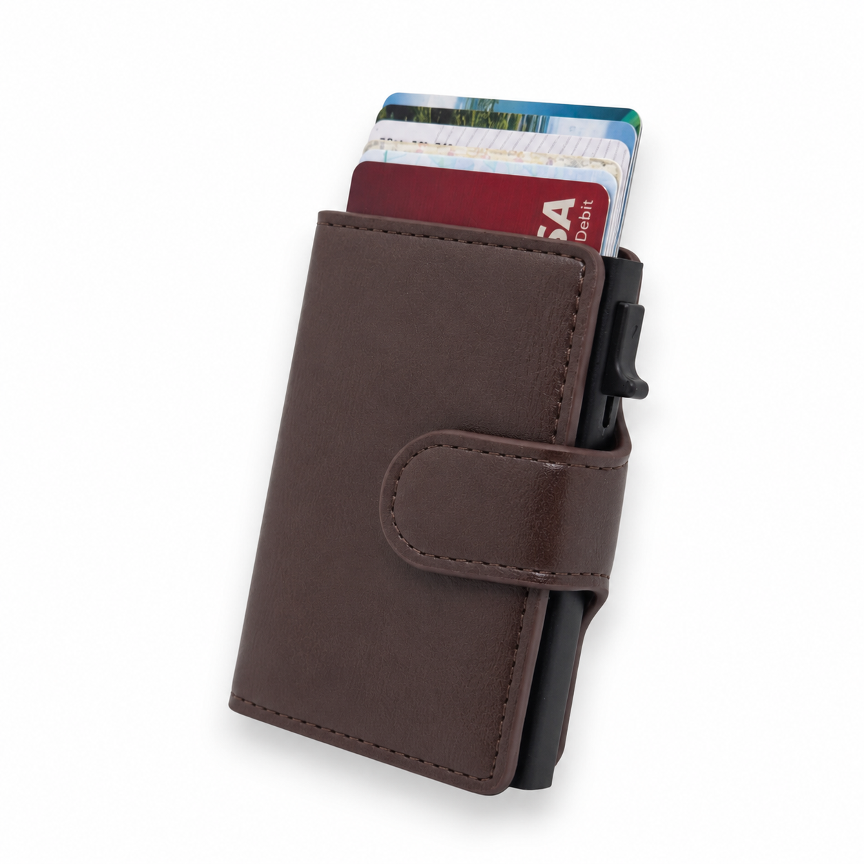 Braunes Smart Wallet Classic in Lederoptik mit herausgeschobenen Karten und seitlichem Pop-up-Kartenmechanismus